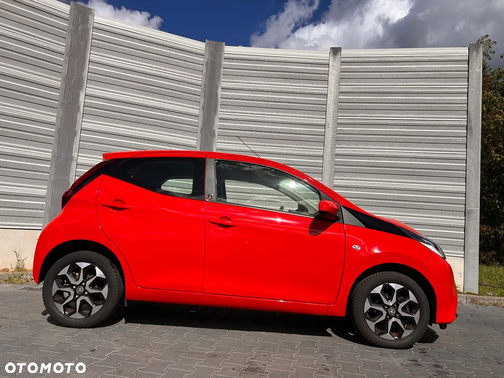 Toyota Aygo x.shift x-play connect - 6