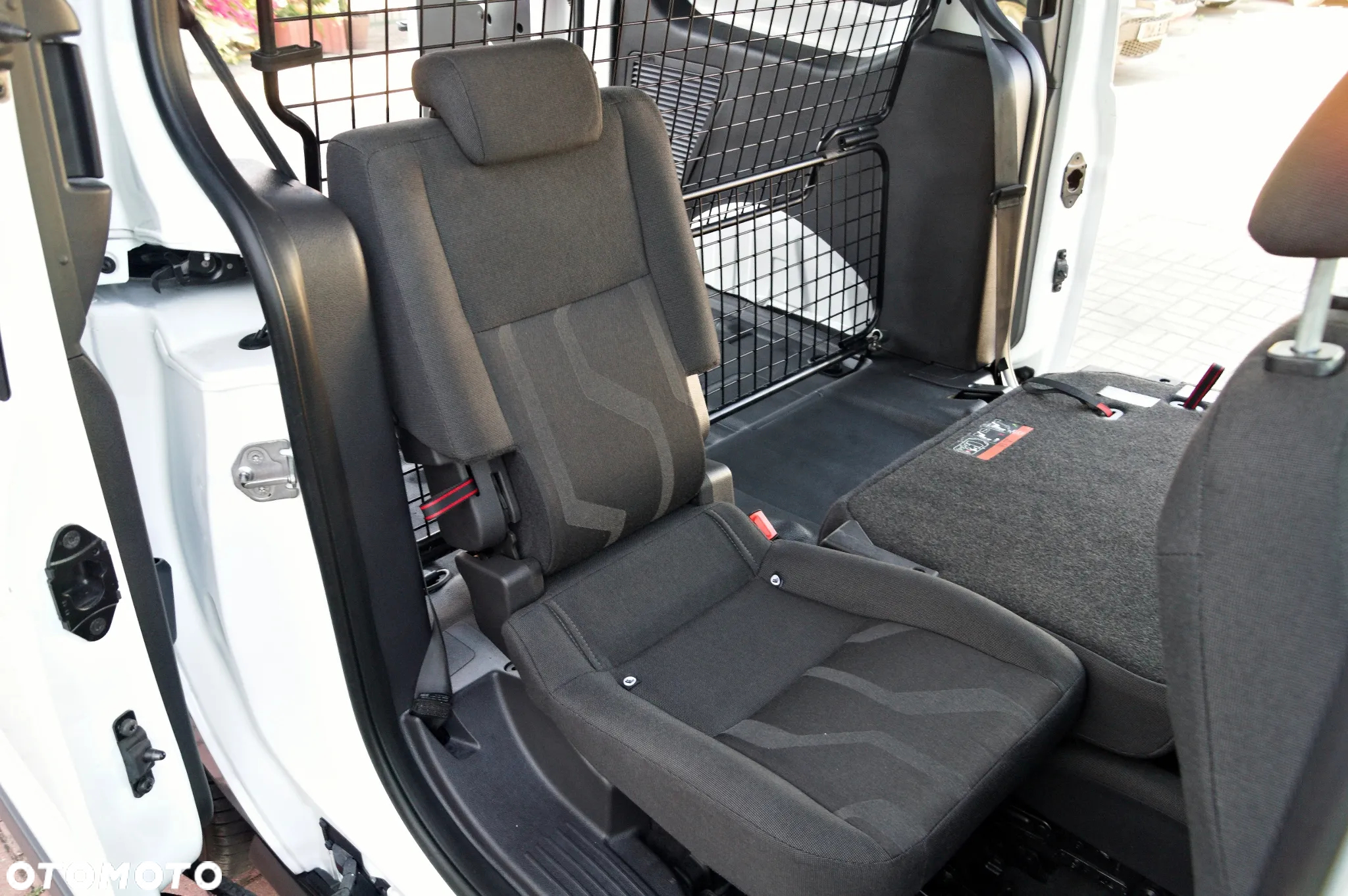 Ford Transit Connect 240 L2 LKW Autm Trend - 27