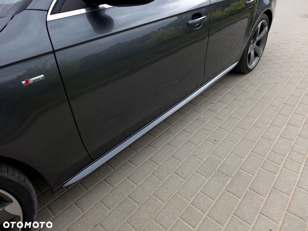 Audi A4 Avant 2.0 TDI Quattro Line S tronic - 30