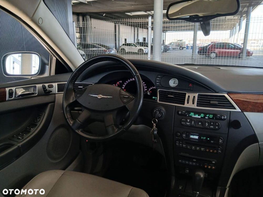 Chrysler Pacifica - 5