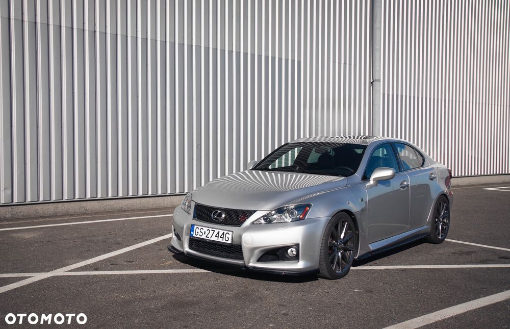 Lexus IS F Sport - 16