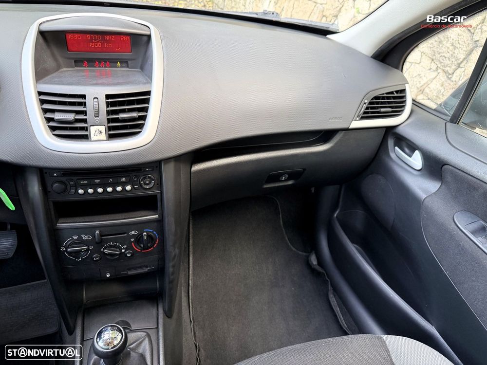 Peugeot 207 1.4 16V Sport - 21