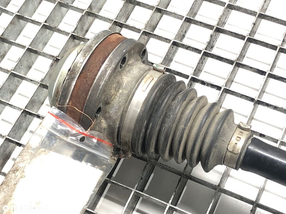 PÓŁOŚ LEWY PRZÓD  AUDI A3 (8P1) 2003 - 2013 1.8 TFSI 118 kW [160 KM] benzyna 2006 - 2012 - 2