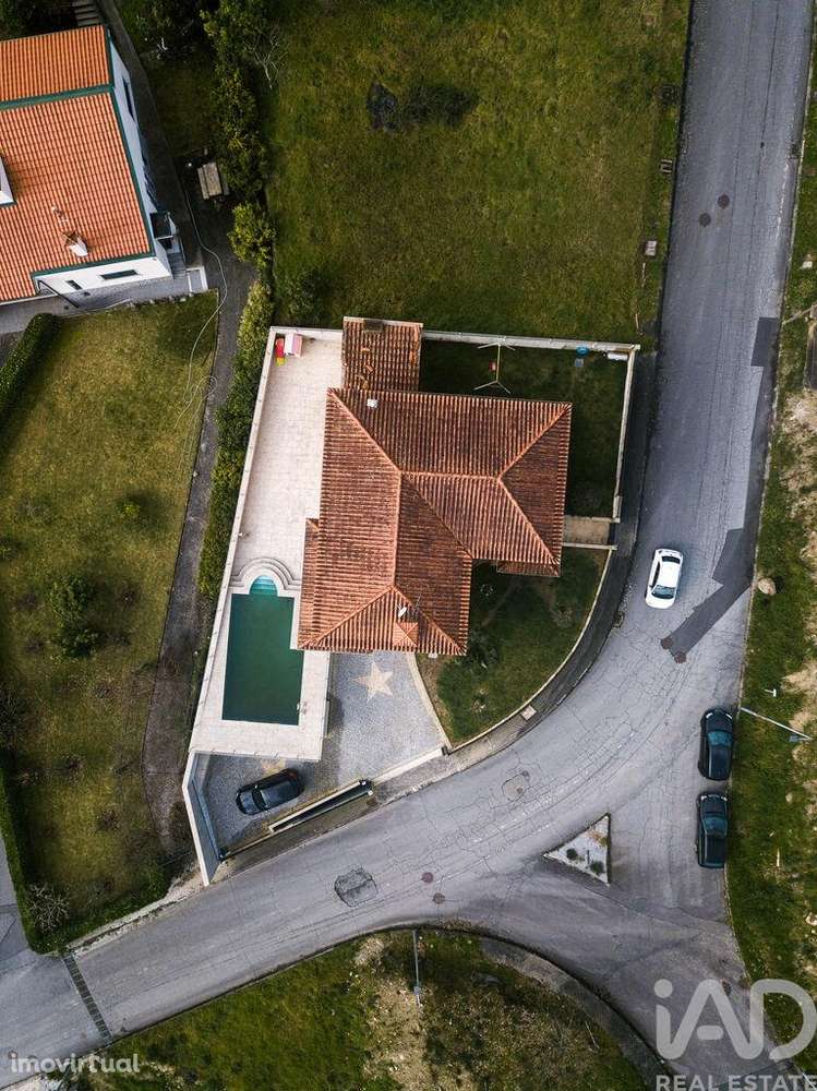 Casa / Villa T4 em Lanhoso de 209 m2 - Grande imagem: 3/40