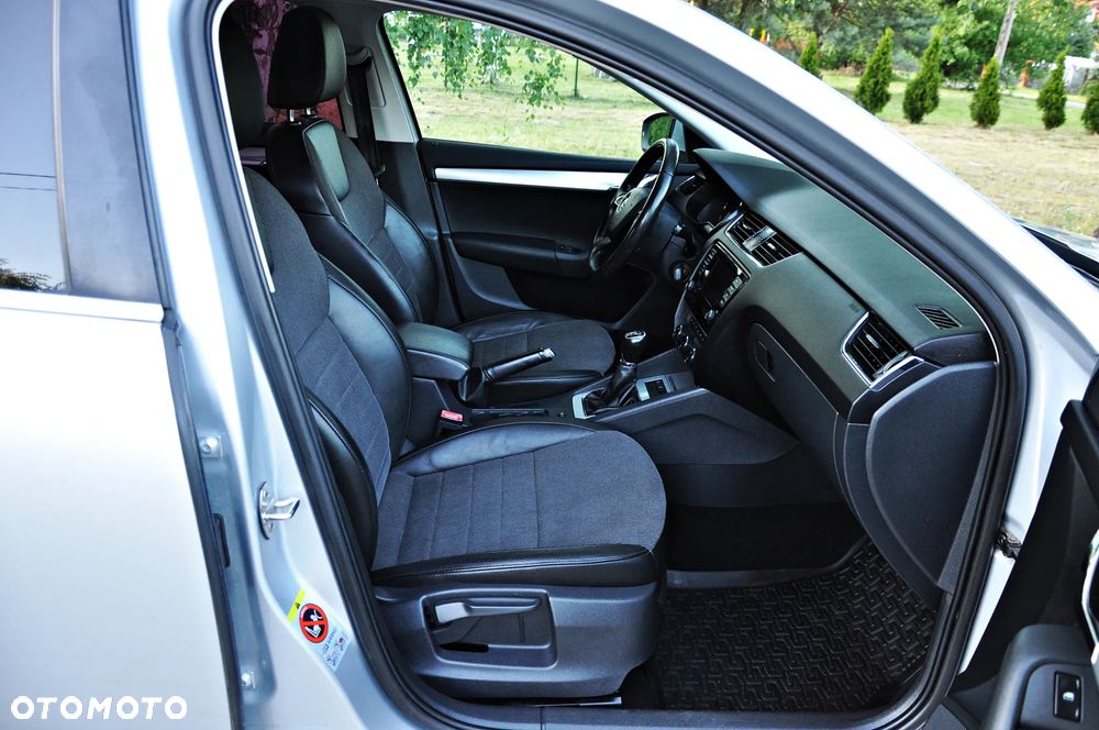 Skoda Octavia 2.0 TDI Premium Edition - 17