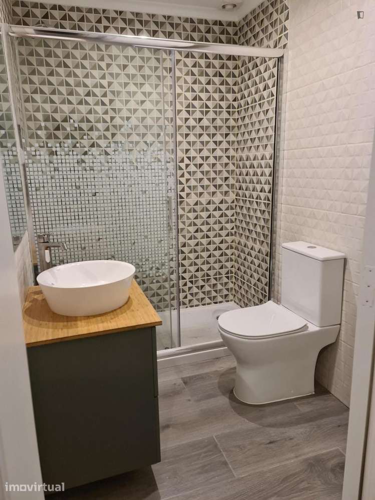 Quarto - localizado em Amadora Lisbon - Grande imagem: 2/17