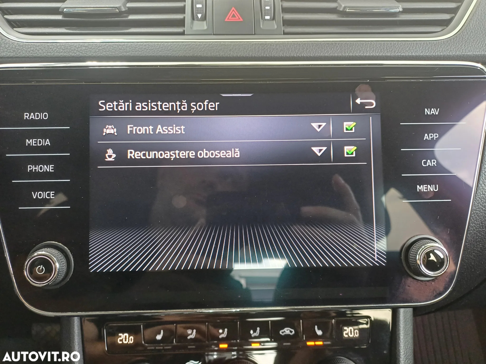 Skoda Superb 1.5 TSI DSG Ambition - 24