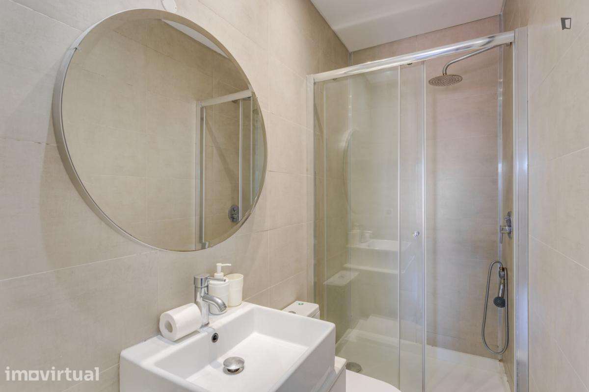 Quarto - localizado em Campolide Lisbon - Grande imagem: 2/17