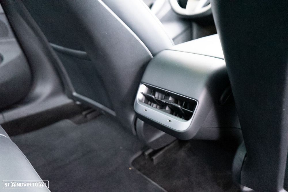 Tesla Model 3 Long-Range Dual Motor AWD - 42