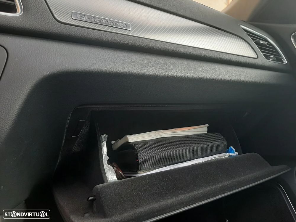 Audi Q3 2.0 TDI quattro Design S tronic - 36