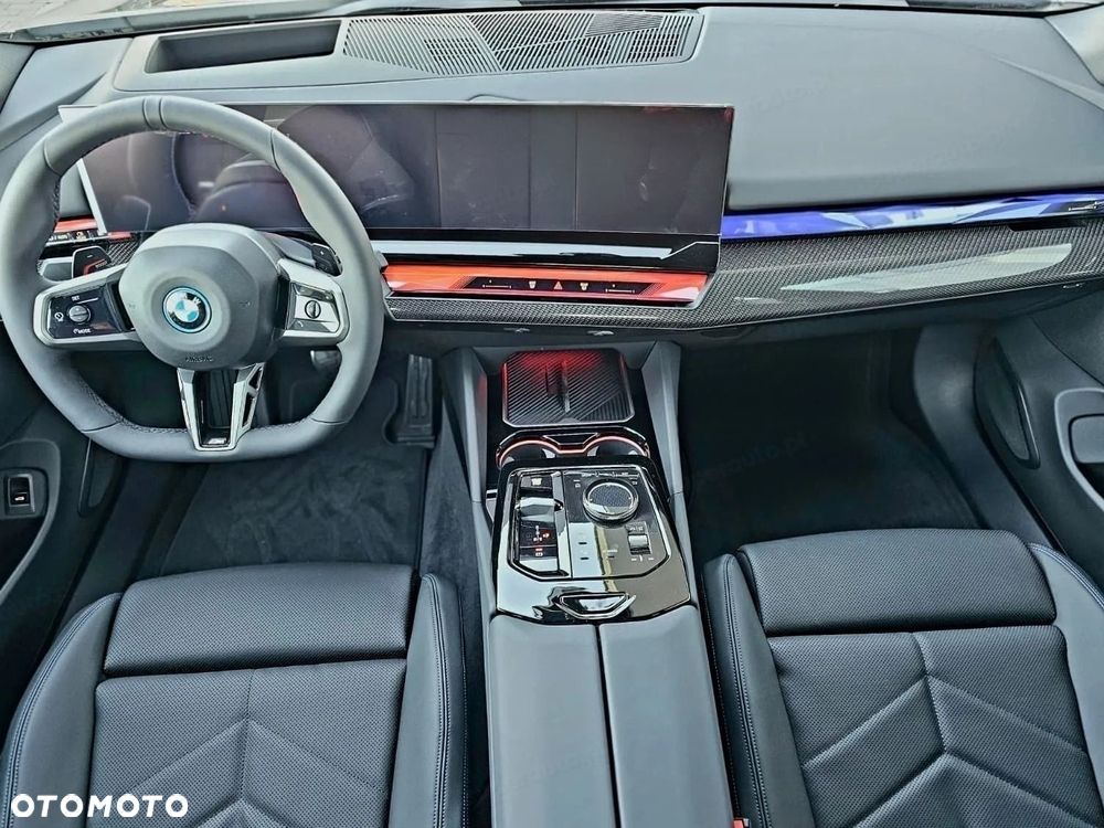 BMW Seria 5 530e PHEV M Sport - 10