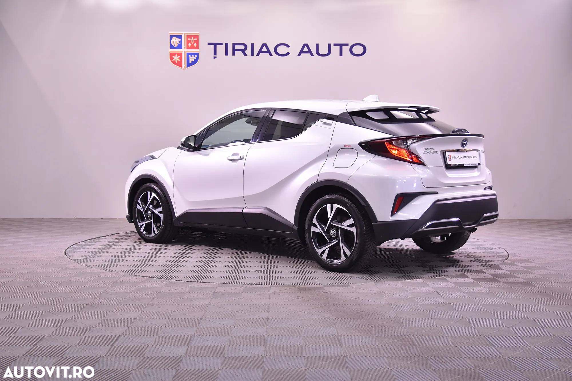 Toyota C-HR - 3