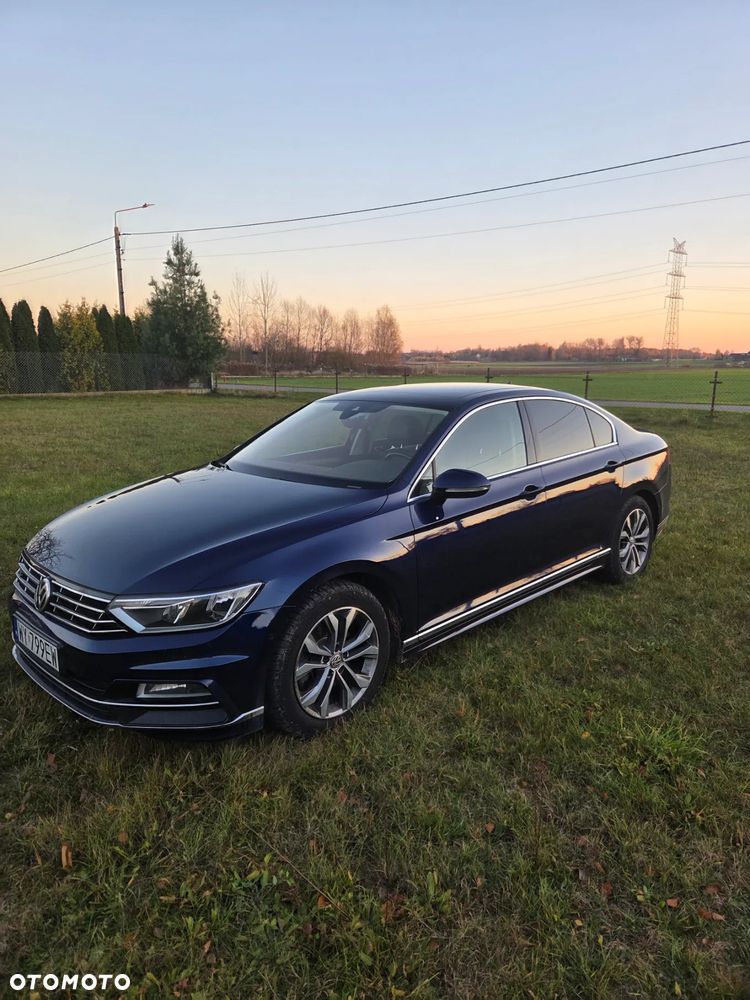 Volkswagen Passat - 1