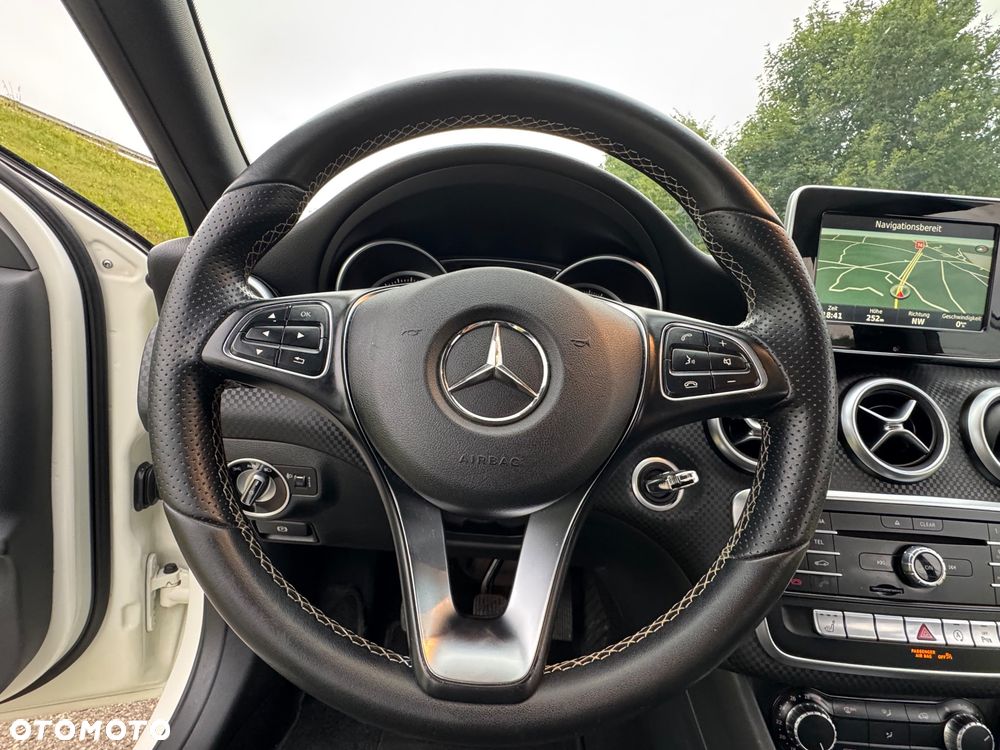 Mercedes-Benz Klasa A 180 Activity Edition - 35