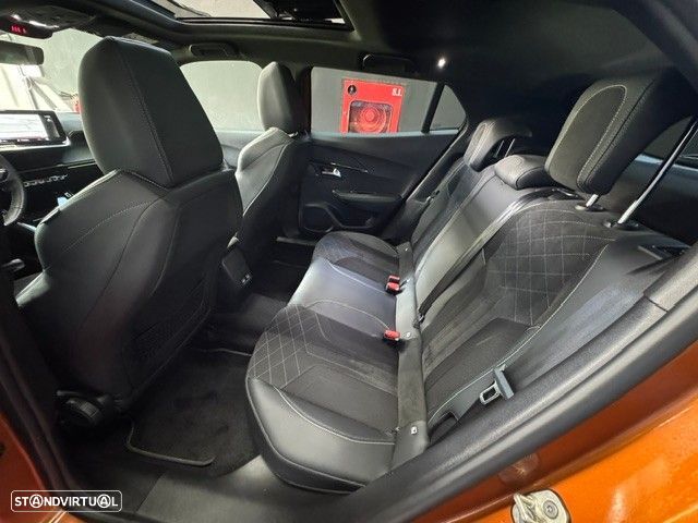 Peugeot 2008 1.5 BlueHDi GT EAT8 - 25