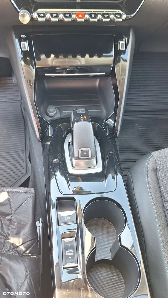 Peugeot 2008 1.2 PureTech Allure Pack S&S EAT8 - 13