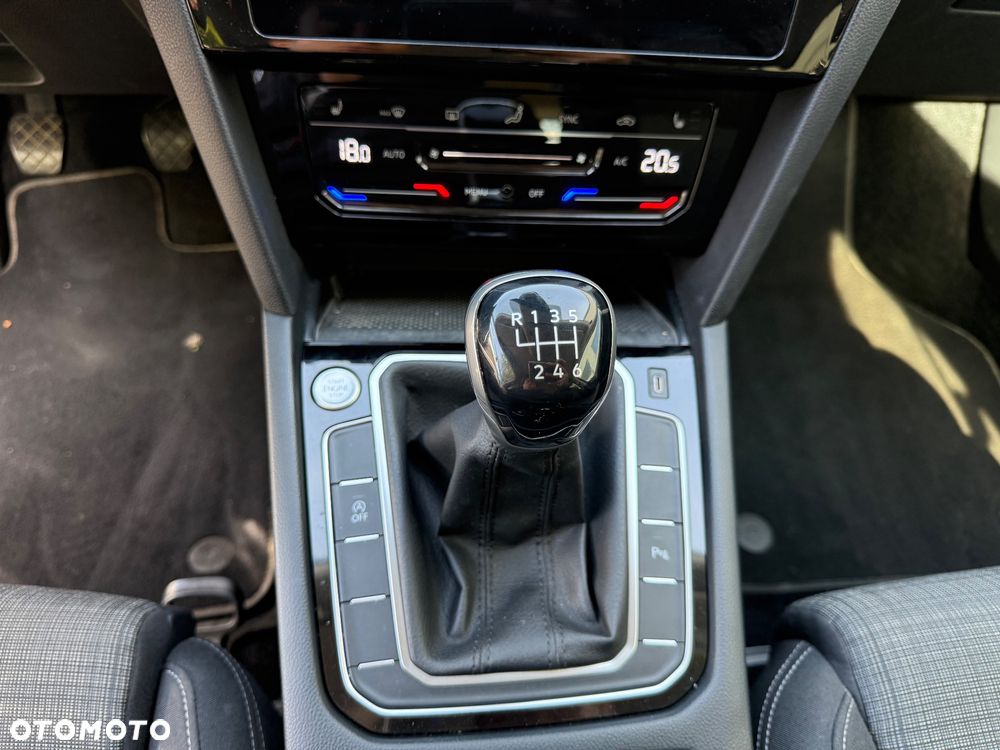 Volkswagen Passat 2.0 TDI EVO Business - 34