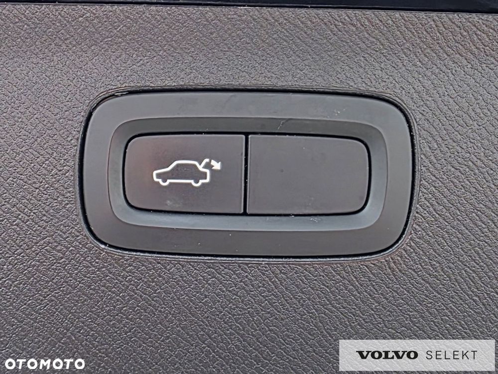 Volvo XC 90 - 21