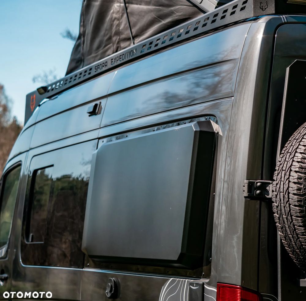Mercedes-Benz Sprinter - 13