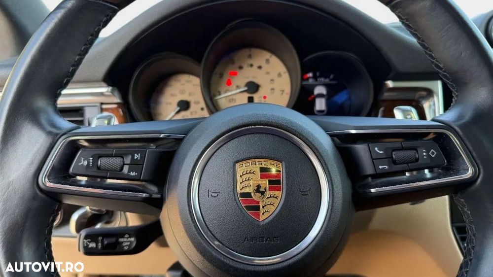 Porsche Macan T PDK - 33