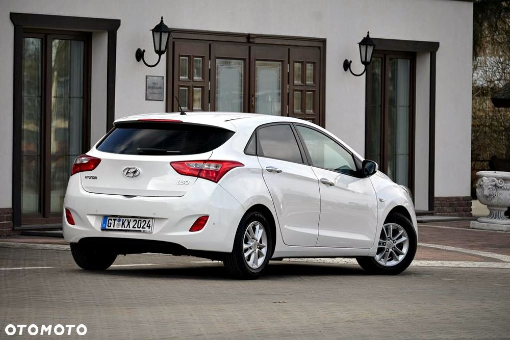 Hyundai i30 1.4 Fifa World Cup Edition - 13