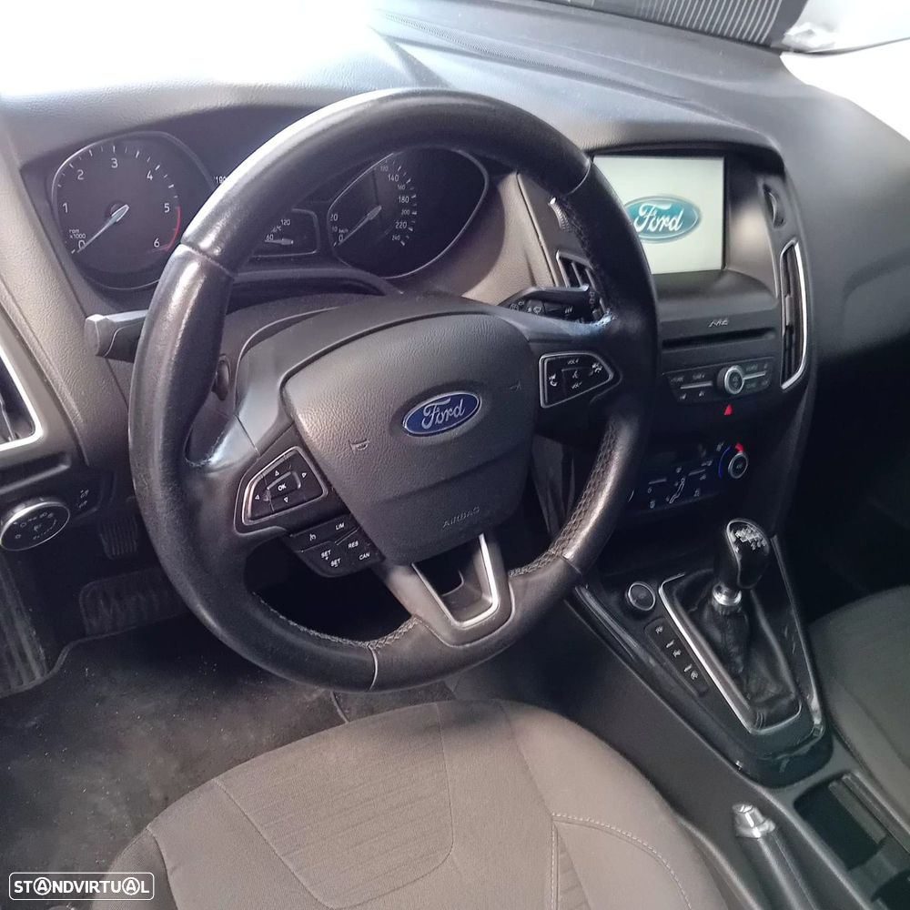 Ford Focus 1.5 TDCi ECOBlue Titanium - 35