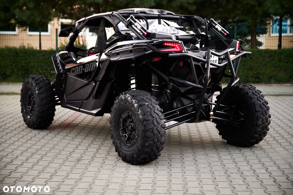Can-Am Maverick - 10