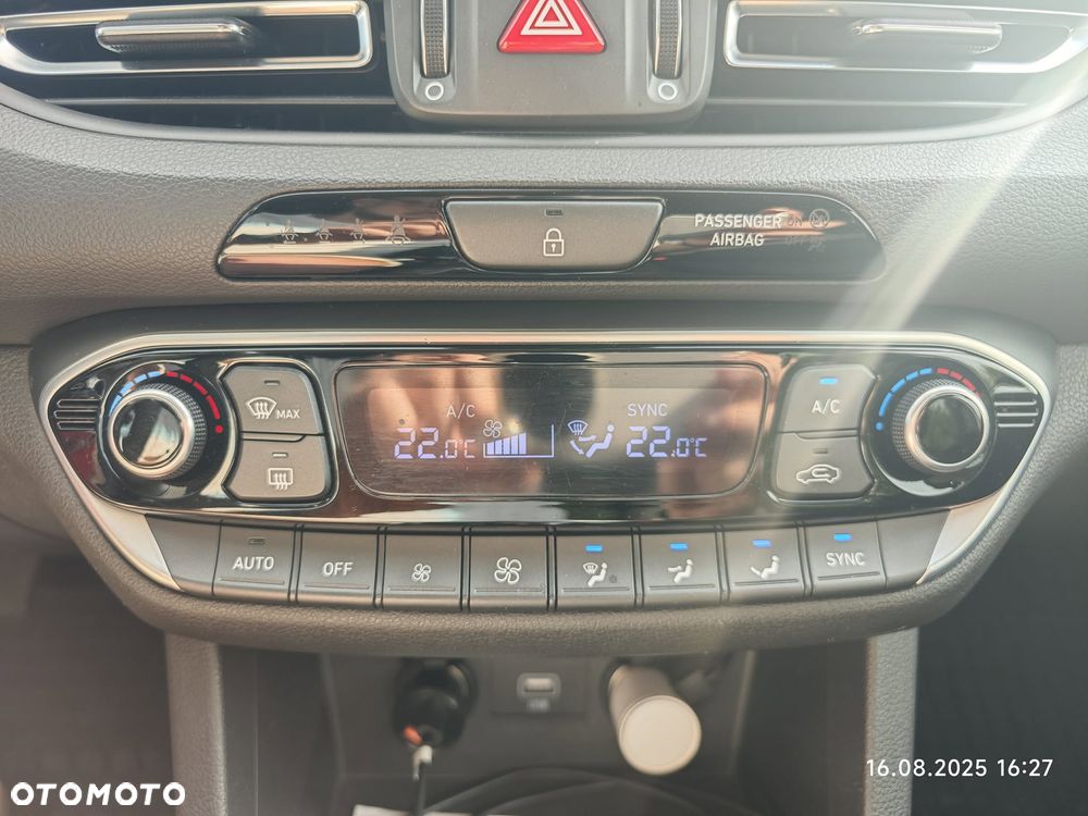 Hyundai i30 1.5 DPI Comfort - 11