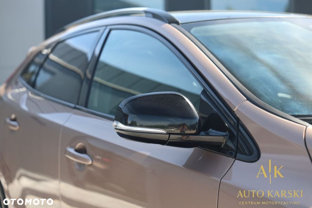Volvo V40 Cross Country - 15