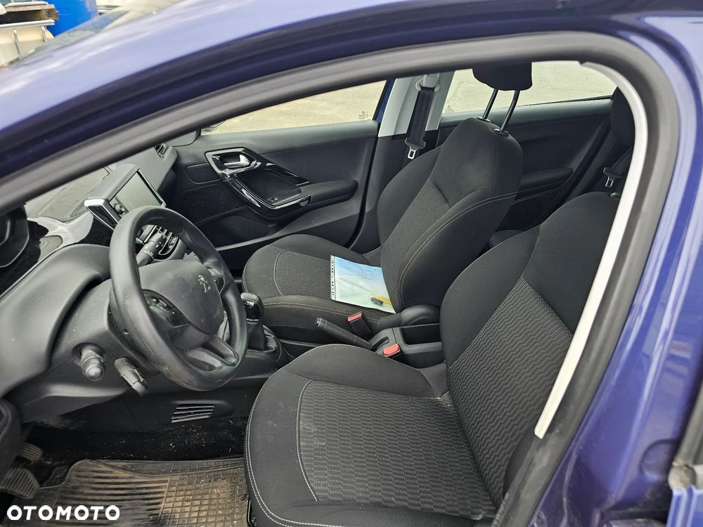 Peugeot 208 82 VTI Allure - 6