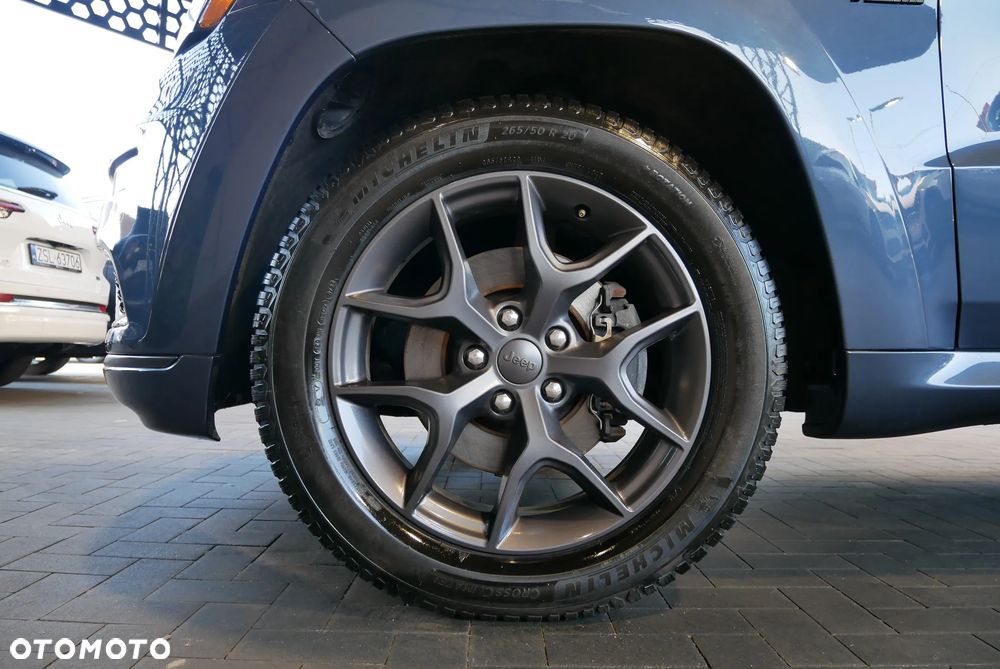 Jeep Grand Cherokee - 36