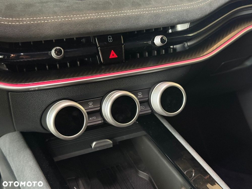 Skoda Superb 1.5 TSI mHEV Sportline DSG - 26