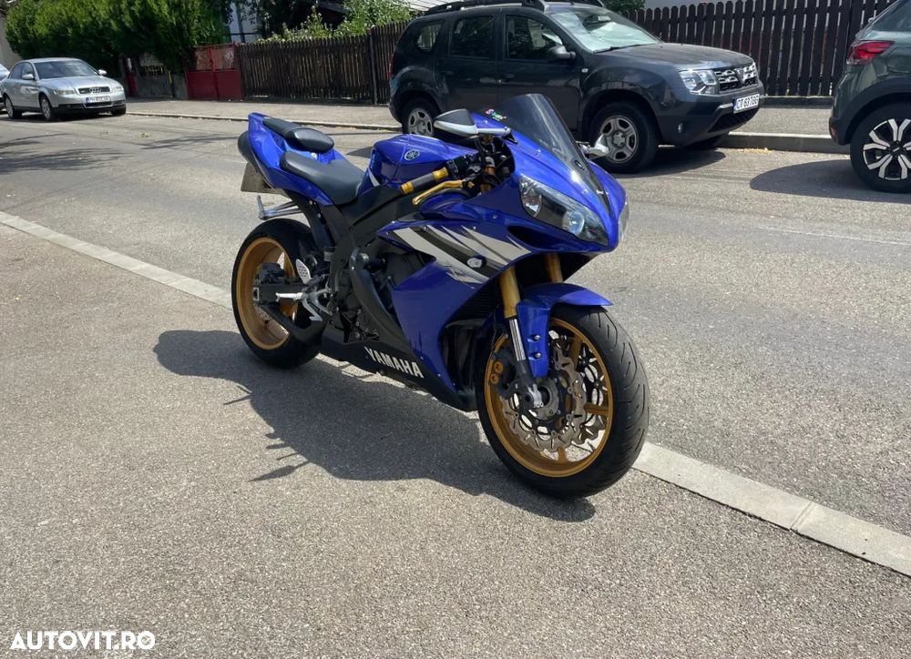 Yamaha YZF 1000 R1 - 6