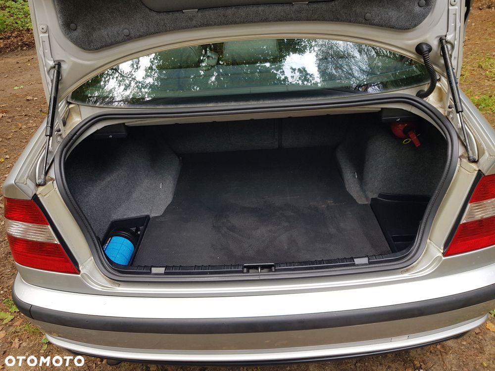 BMW Seria 3 320d - 10