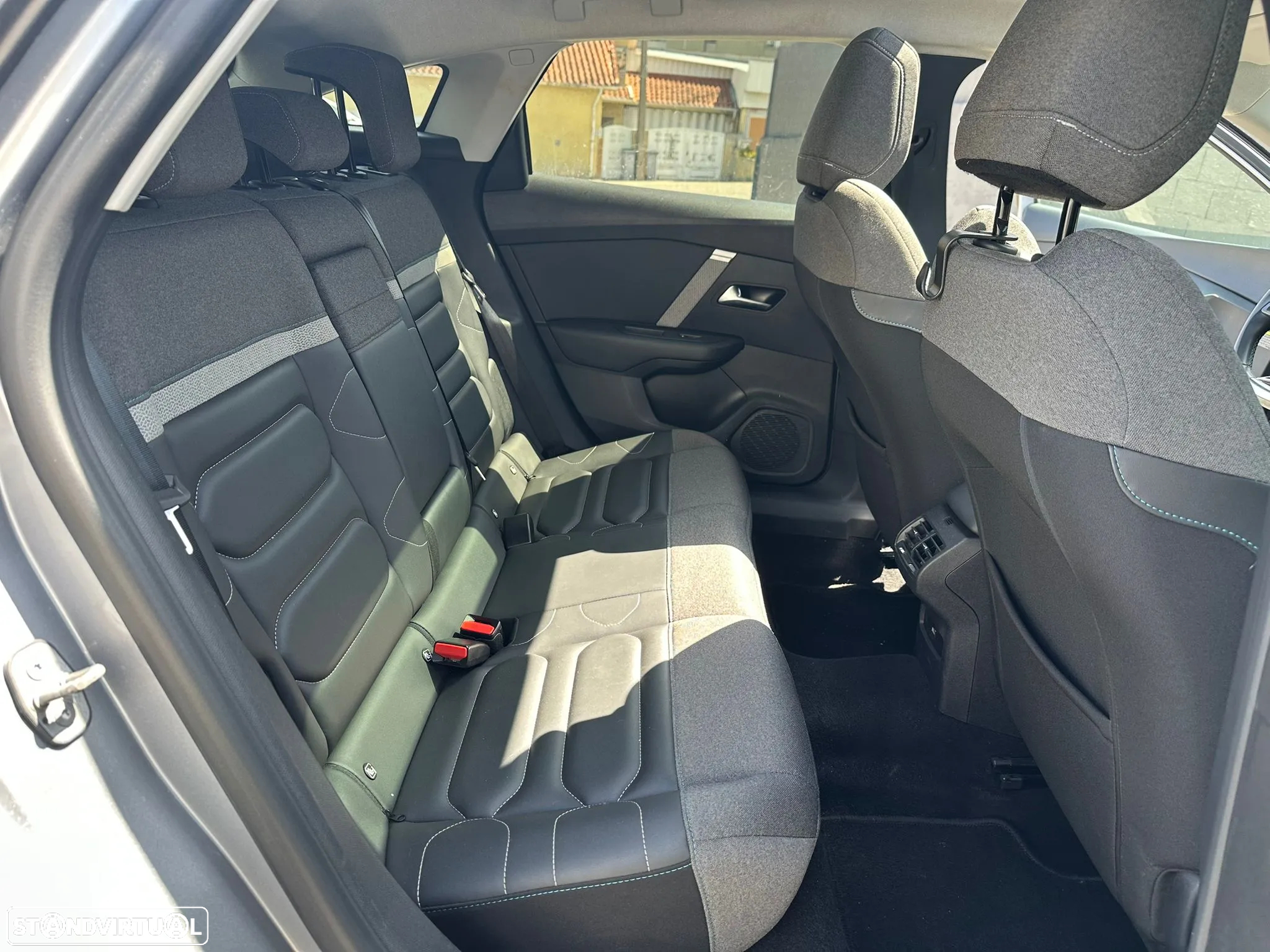 Citroën C4 1.2 PureTech Shine - 24