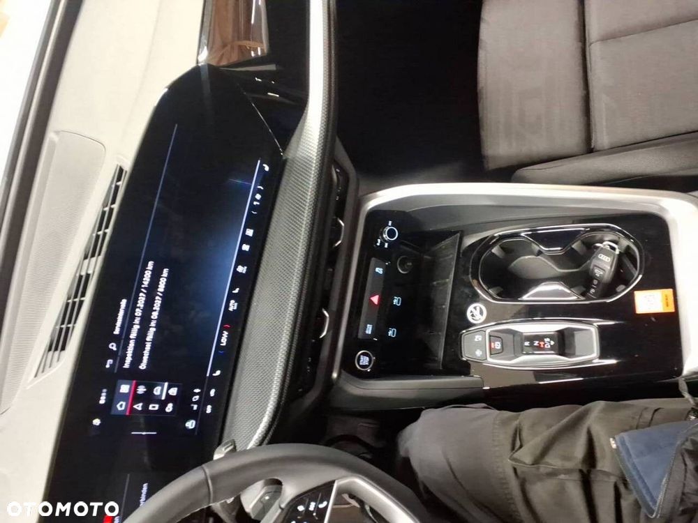 Audi Q5 Sportback - 9