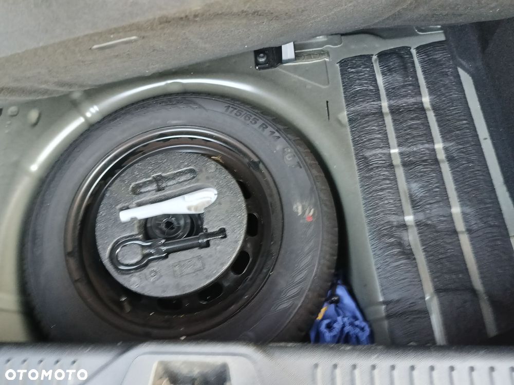 Ford Fiesta 1.0 EcoBoost S&S TITANIUM - 31