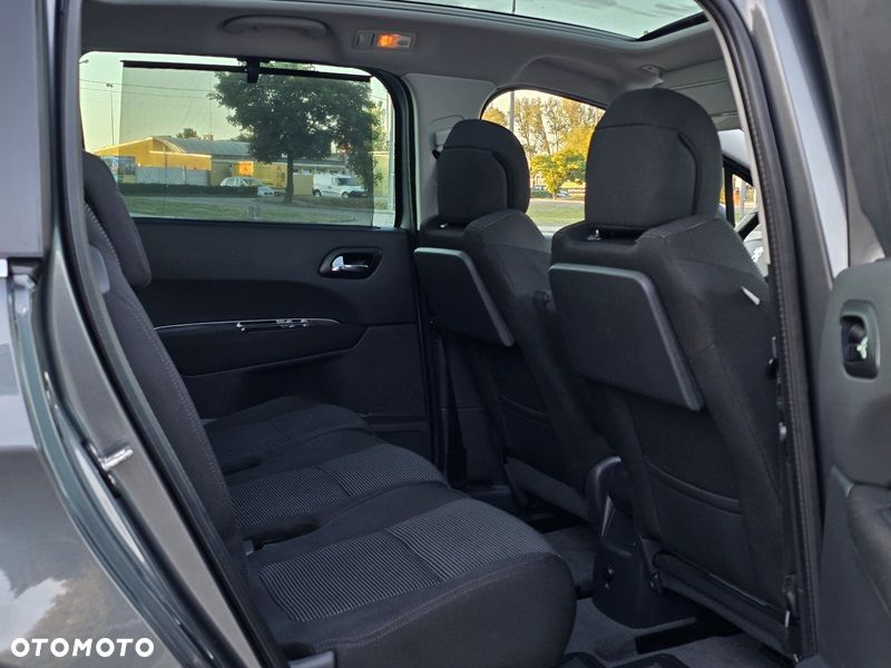 Peugeot 5008 1.6 HDi Family 7os - 10