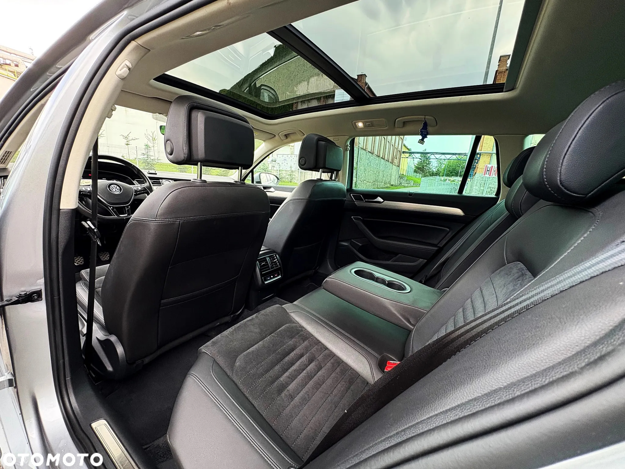 Volkswagen Passat 2.0 TDI BMT Highline - 22