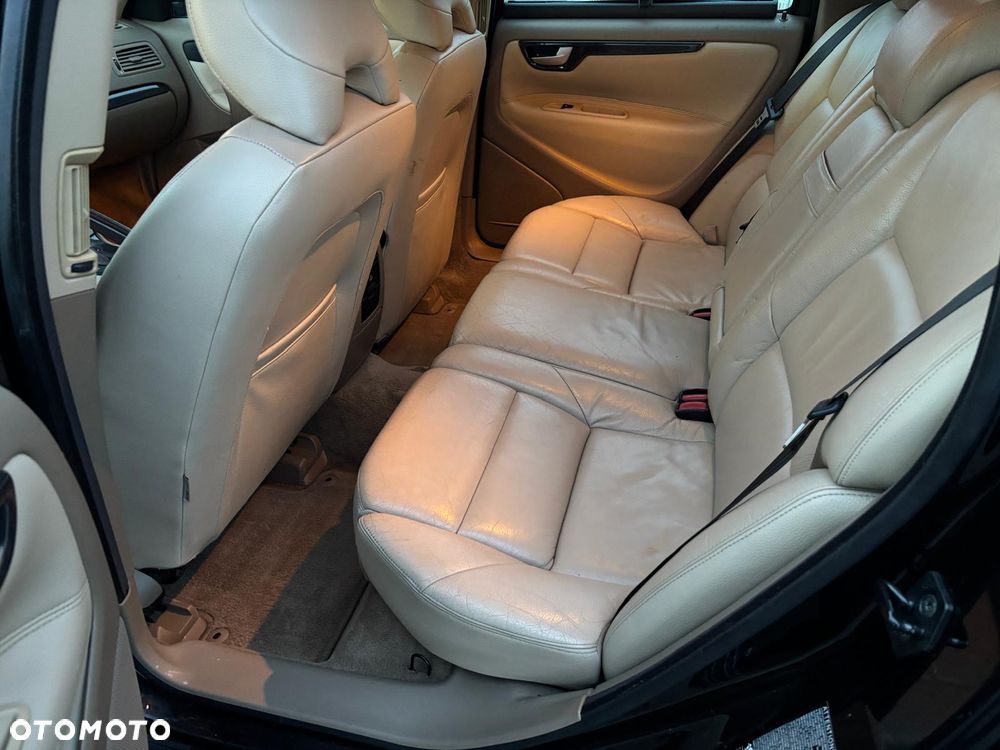 Volvo V70 2.4 Momentum - 17