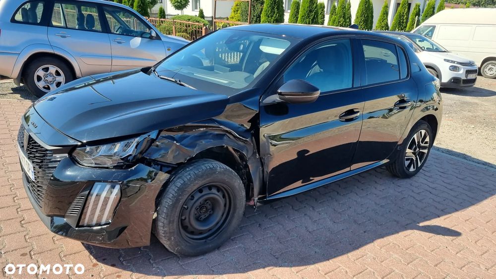 Peugeot 208 Benzin 100 Allure - 11