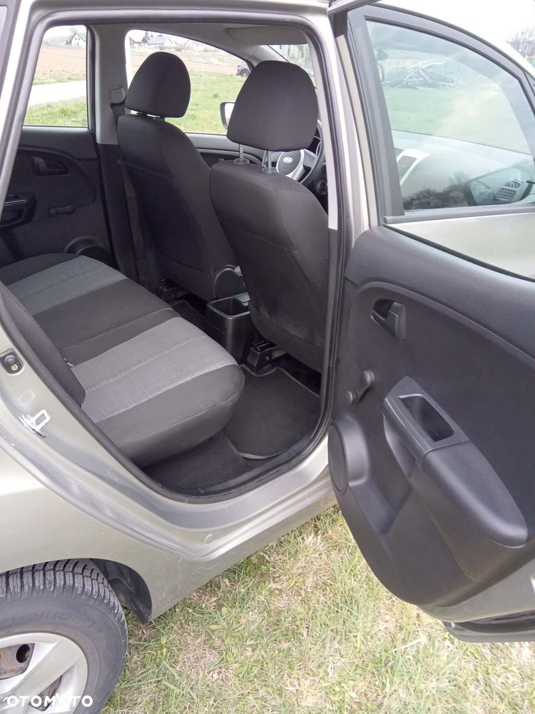 Kia Venga 1.4 S - 18