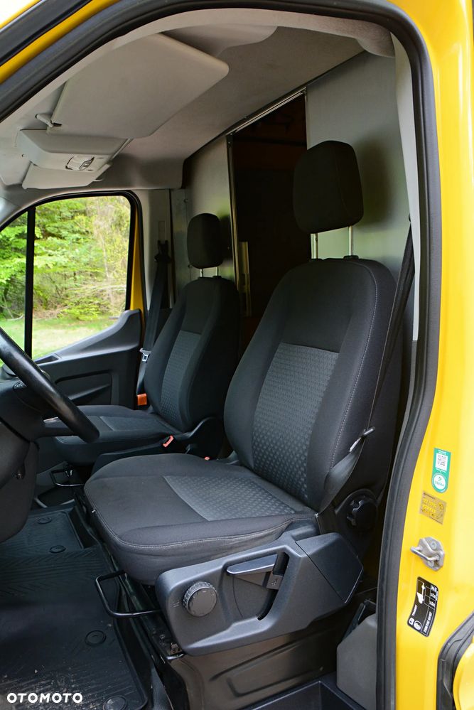 Ford Transit - 12