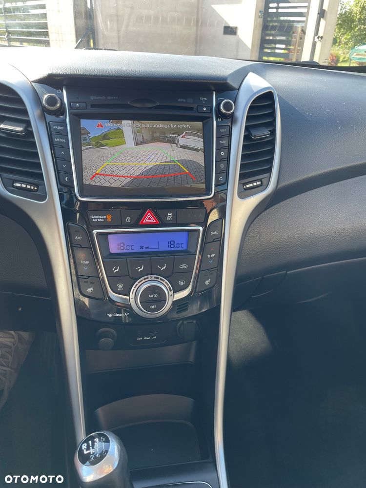 Hyundai i30 1.4 Premium - 13