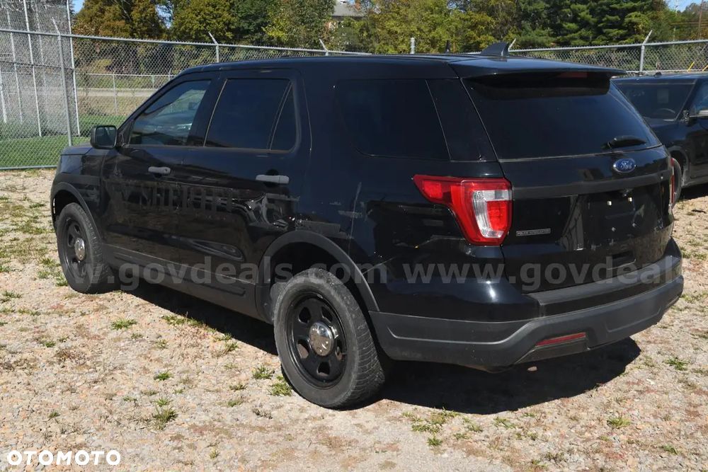 Ford Explorer - 29