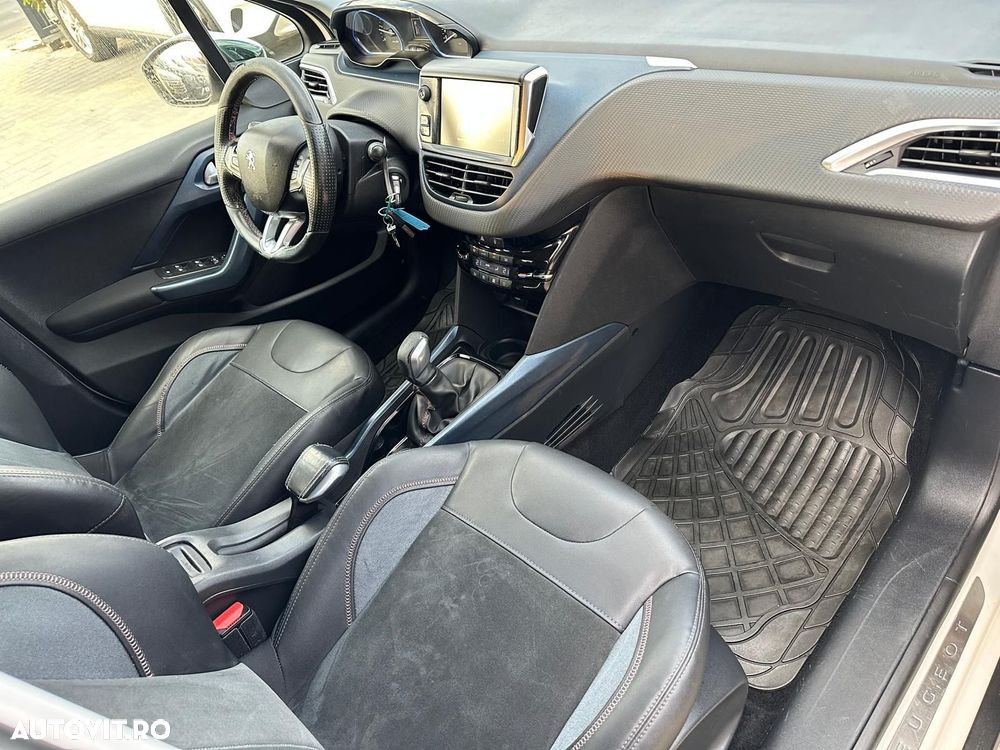 Peugeot 2008 - 9