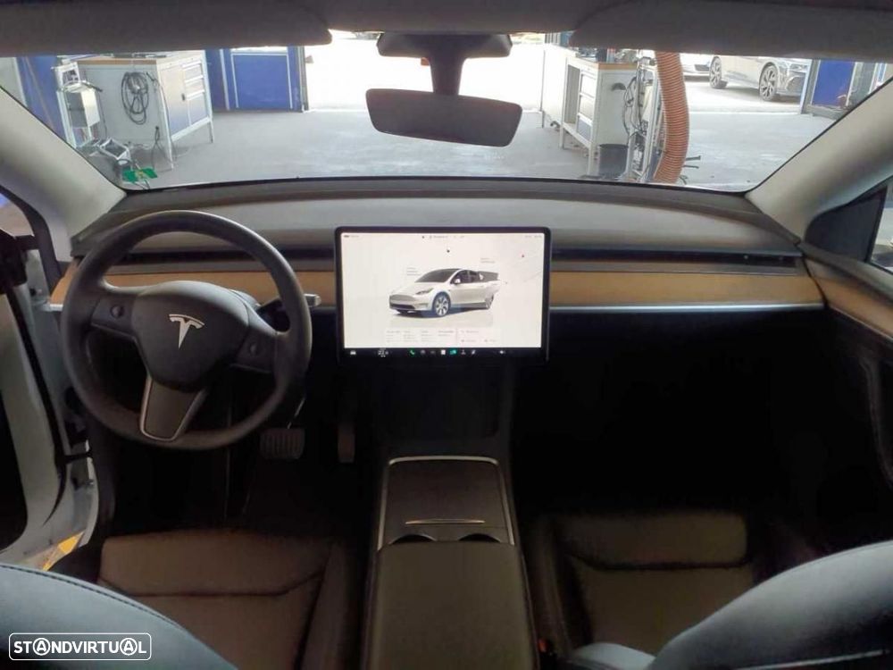 Tesla Model Y RWD - 3