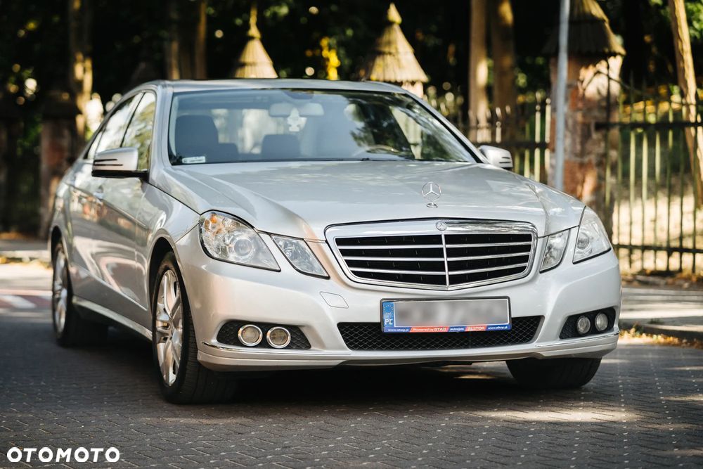 Mercedes-Benz Klasa E 350 4Matic 7G-TRONIC Elegance - 2