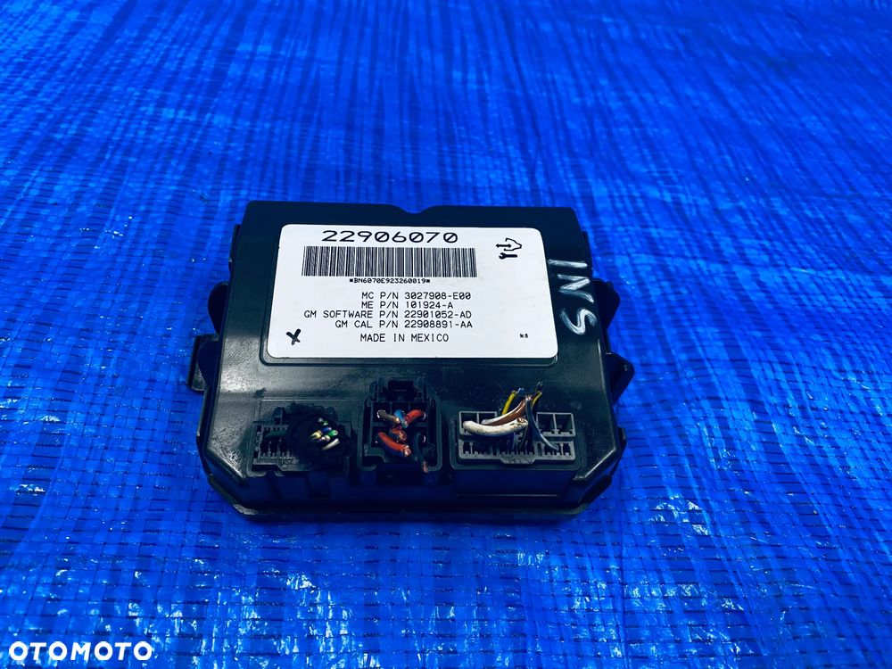 MODUŁ STEROWNIK ELEKTRYCZNEJ KLAPY BAGAŻNIKA OPEL INSIGNIA A KOMBI 2008- ; 22906070 ORYGINAŁ - 2
