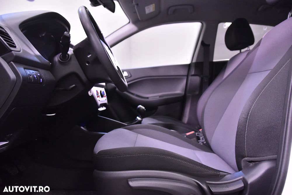 Hyundai i20 - 21